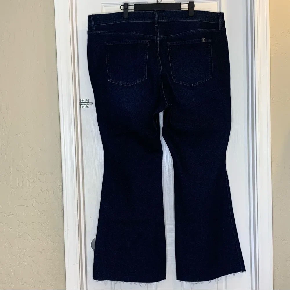 Jessica Simpson size 22w
